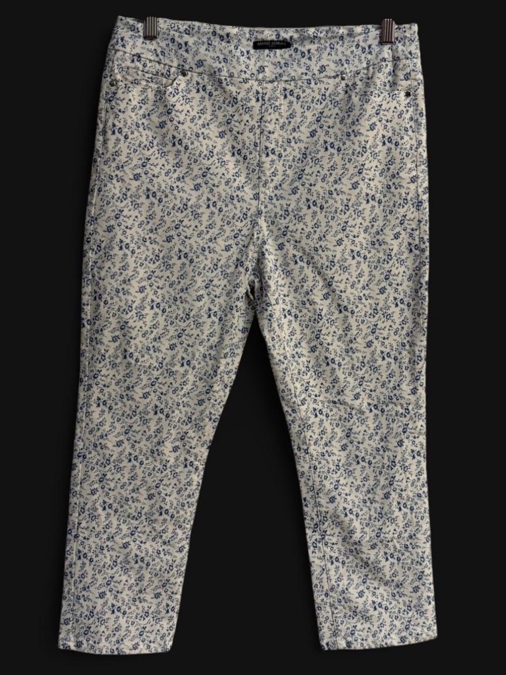 Mario Serrani Cream and Navy Floral Capri Pants for women
